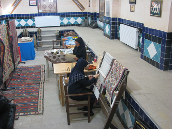 برپایی کارگاه زنده صنایع دستی در حمام صفوی اردبیل