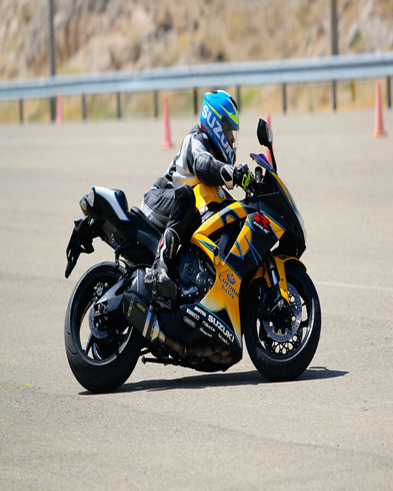 پیست آسفالت موتور ریس در گرمسار احداث می شود