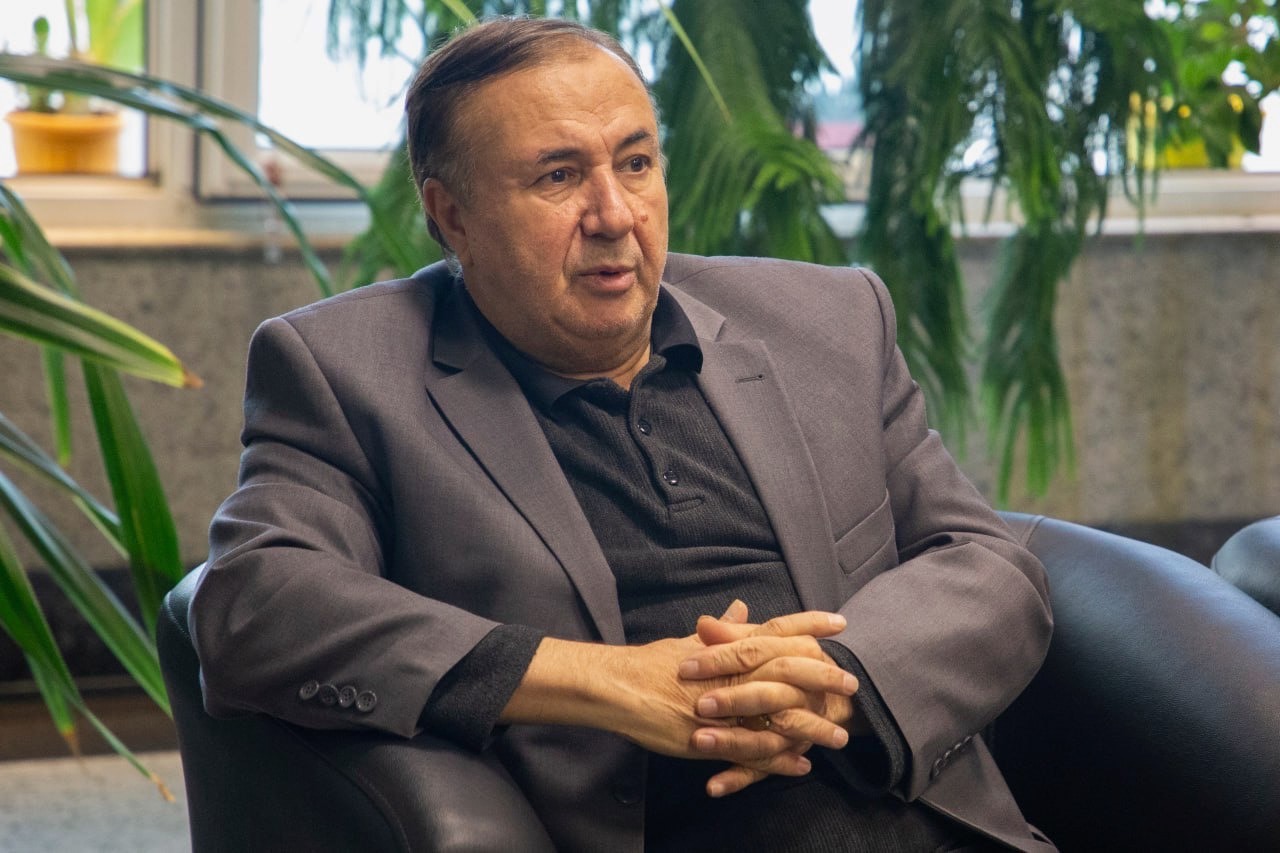 ۶ ماه برای ارزیابی عملکرد یک وزیر کافی نیست/استیضاح در آستانه سال جدید، بازار را دچار شوک روانی می کند