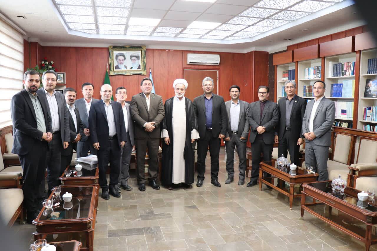 تجلیل مدیرکل ثبت اسناد و املاک استان اردبیل از رئیس دادگستری استان تجلیل مدیرکل ثبت اسناد و املاک استان اردبیل از رئیس دادگستری استان